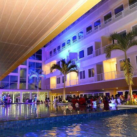 Sylvia Hotel Premier Kupang Kupang  Buitenkant foto