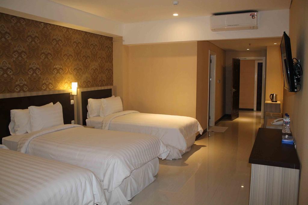 Sylvia Hotel Premier Kupang Kupang  Kamer foto