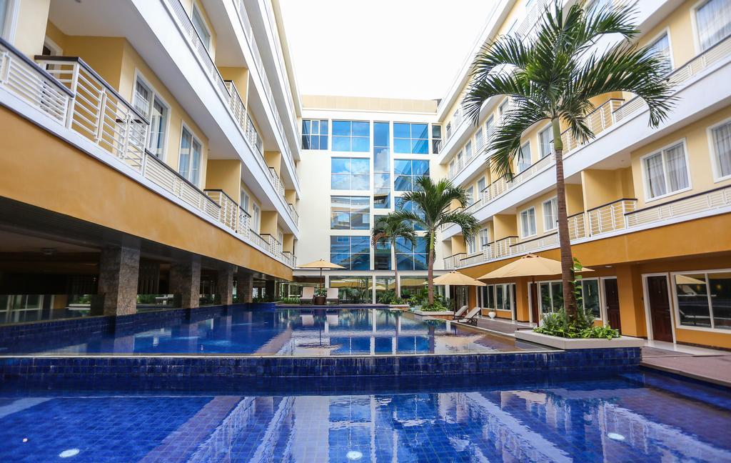 Sylvia Hotel Premier Kupang Kupang  Buitenkant foto