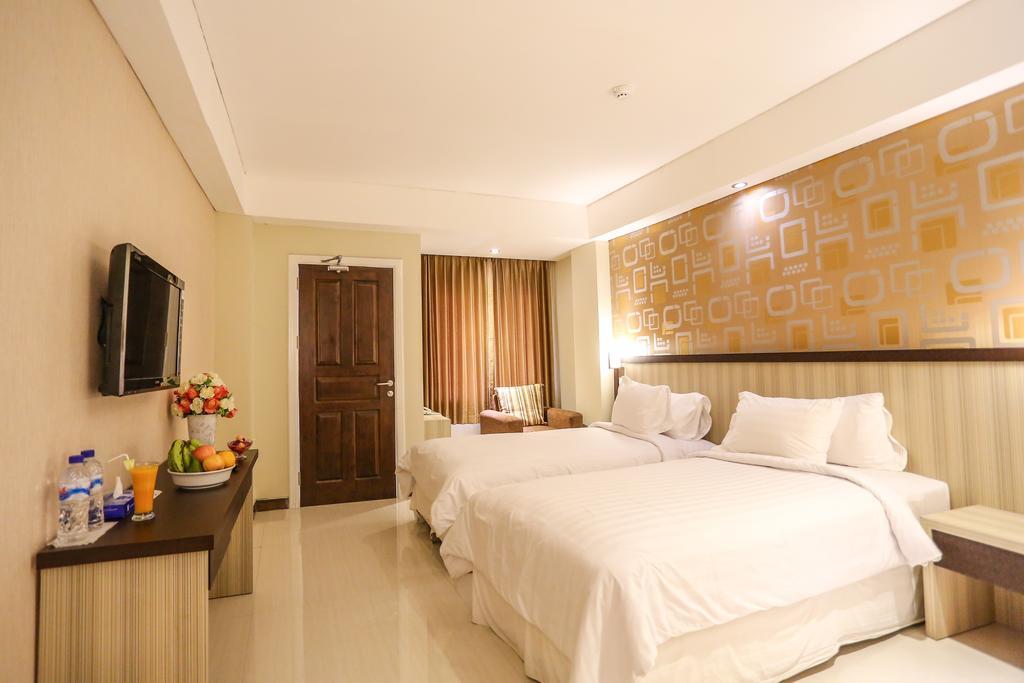 Sylvia Hotel Premier Kupang Kupang  Kamer foto