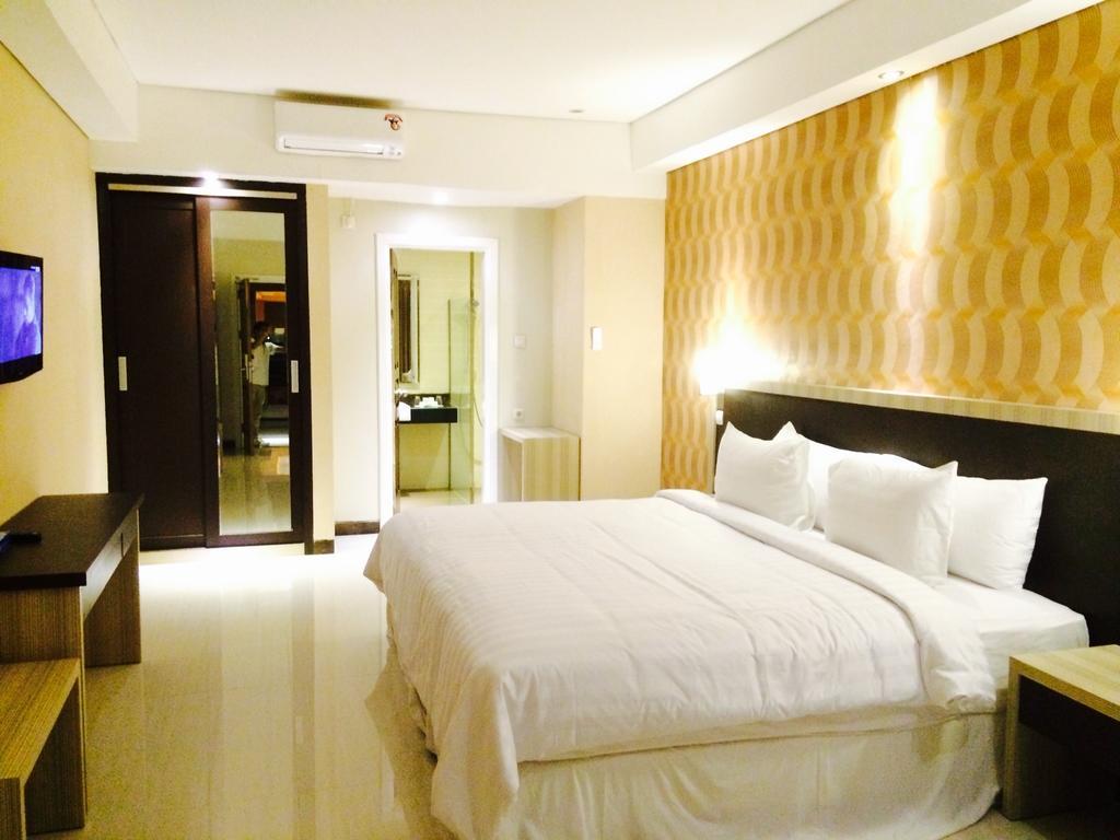 Sylvia Hotel Premier Kupang Kupang  Kamer foto