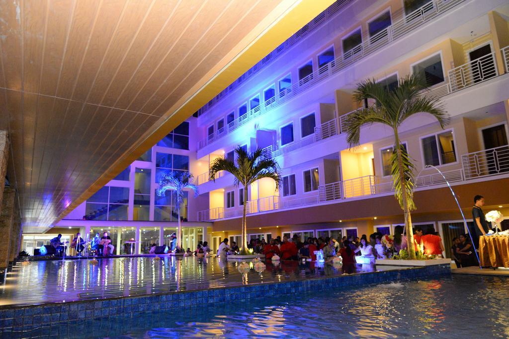 Sylvia Hotel Premier Kupang Kupang  Buitenkant foto